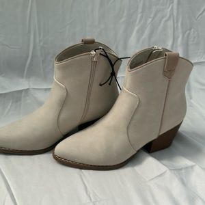 Ana Delno Cream Ankle Boots